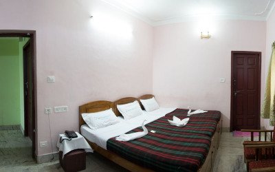 Three Bedded Room